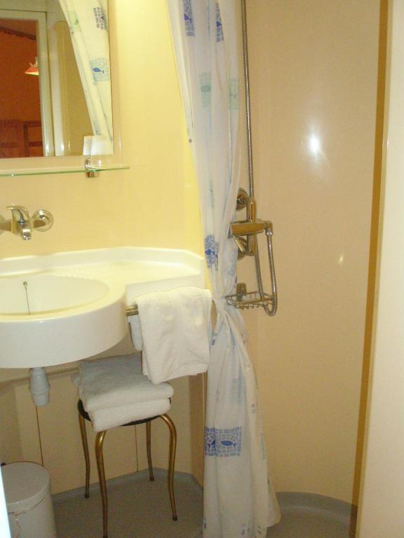 Hotel Des Alpes Brides-les-Bains Δωμάτιο φωτογραφία