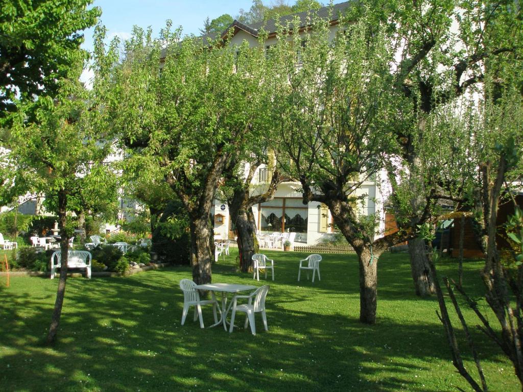 Hotel Des Alpes Brides-les-Bains Εξωτερικό φωτογραφία