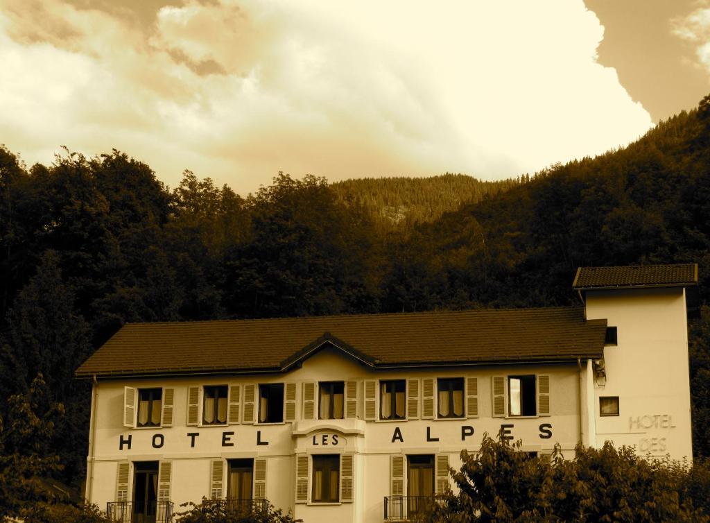 Hotel Des Alpes Brides-les-Bains Εξωτερικό φωτογραφία