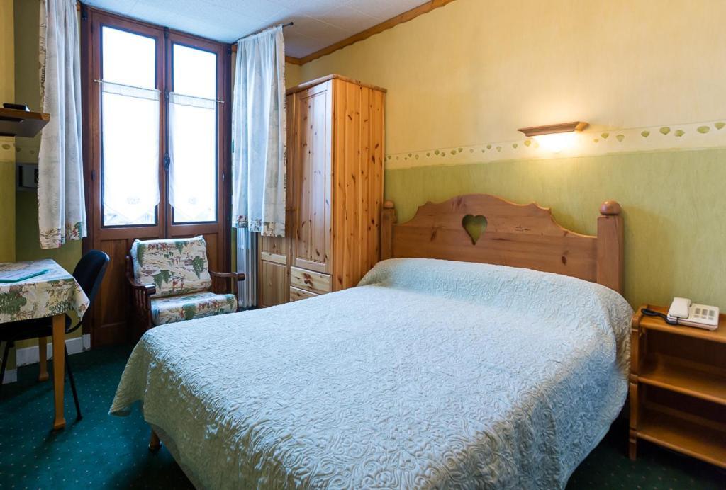 Hotel Des Alpes Brides-les-Bains Δωμάτιο φωτογραφία